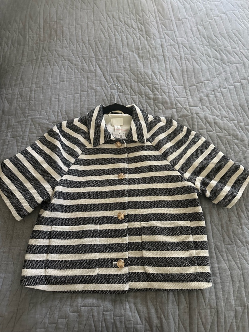 NWT H & M Short Sleeve Blazer with gold buttons